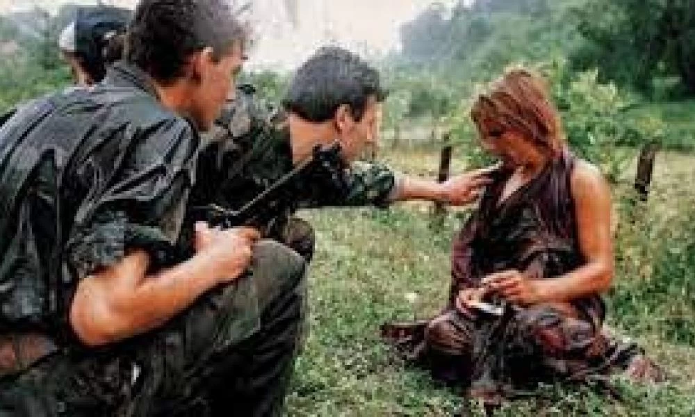 Ανατριχιαστικές μαρτυρίες από τους χιλιάδες βιασμούς στον πόλεμο της Βοσνίας